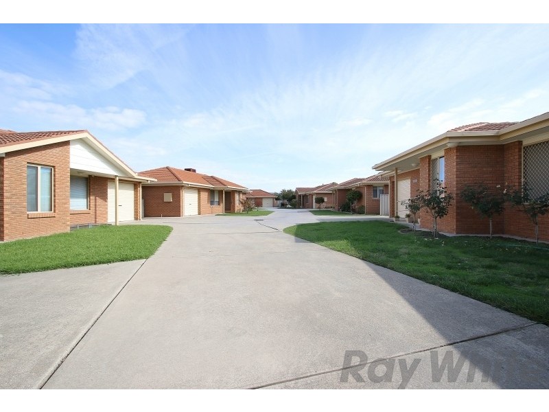 5/381 Dick Road, Lavington NSW 2641