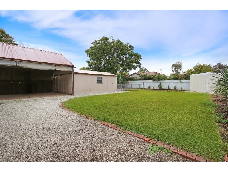 569 Hovell Street, South Albury NSW 2640