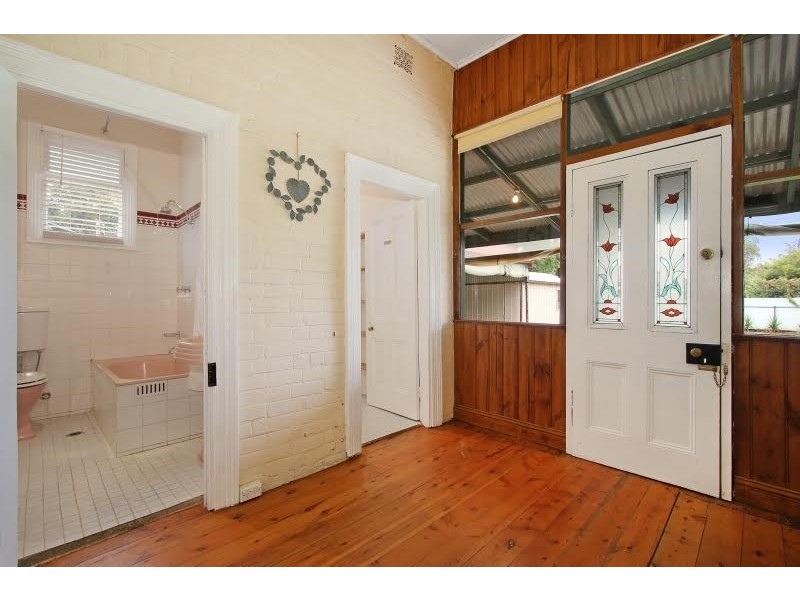 569 Hovell Street, South Albury NSW 2640