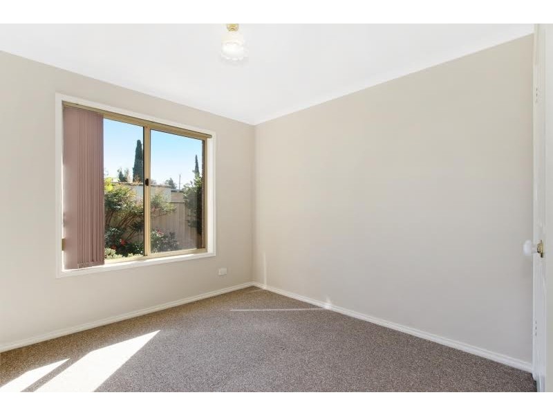 487 Heriot Street, Lavington NSW 2641