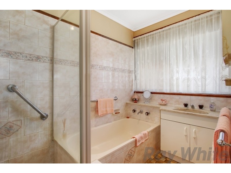 18 Conmurra Way, Springdale Heights NSW 2641