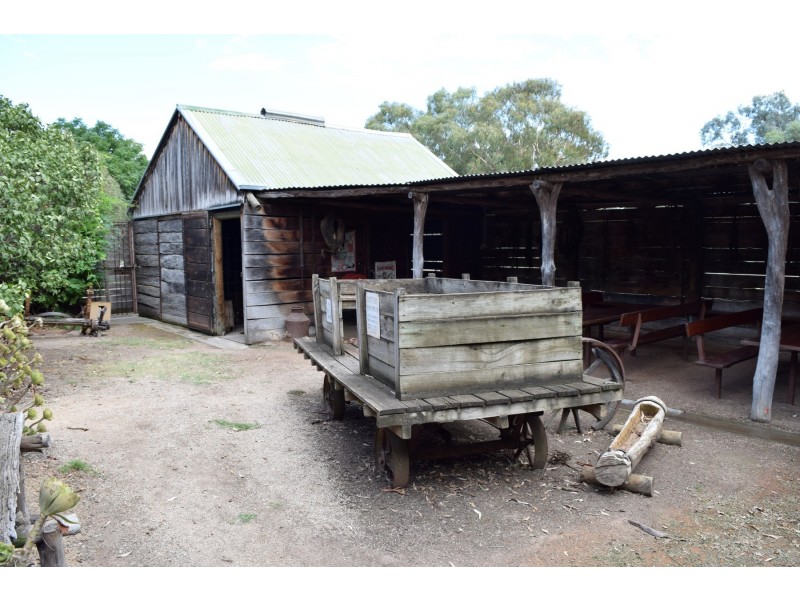 35 Gladstone Street, Glenrowan VIC 3675