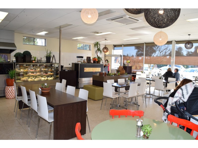 42 Waratah Way, Wodonga VIC 3690