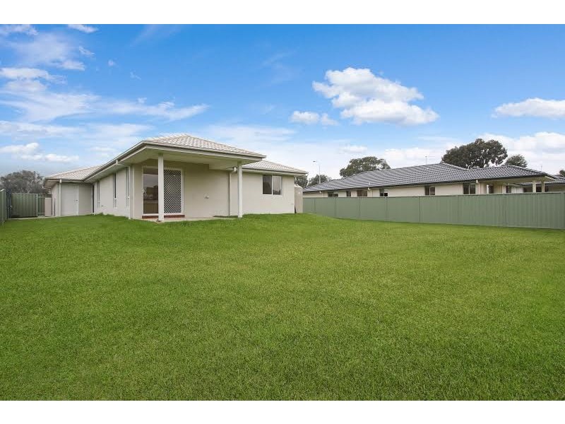 11 Macarthur Street, Hamilton Valley NSW 2641