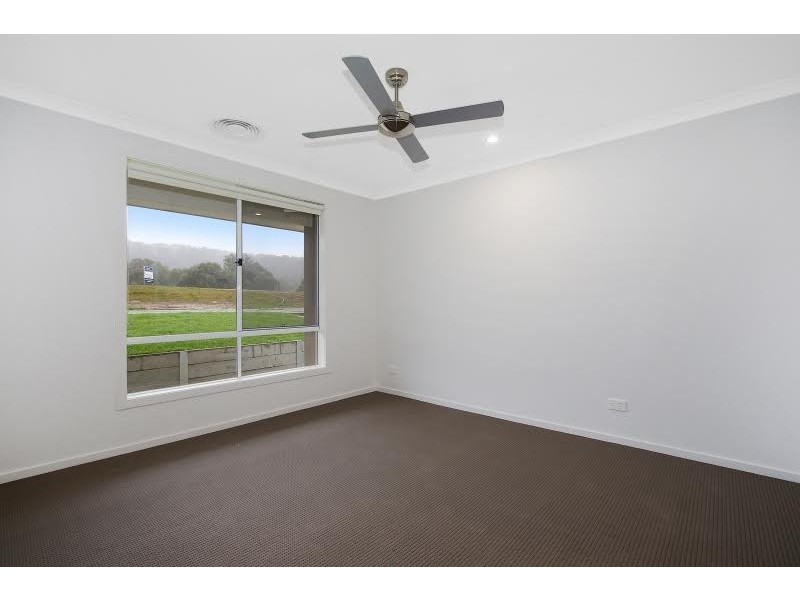 11 Macarthur Street, Hamilton Valley NSW 2641