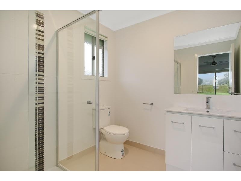 11 Macarthur Street, Hamilton Valley NSW 2641