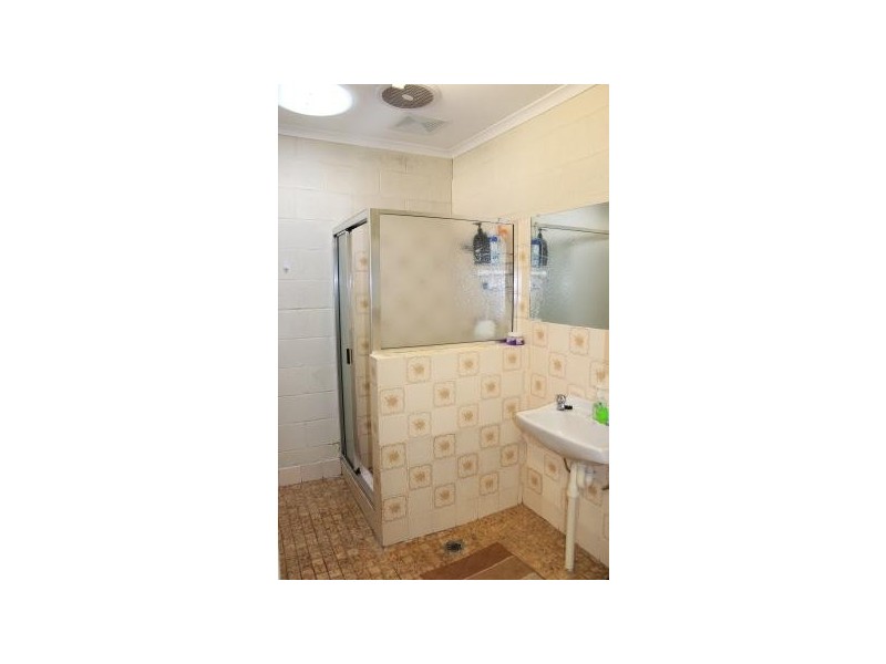 2/622 Prune Street, Lavington NSW 2641