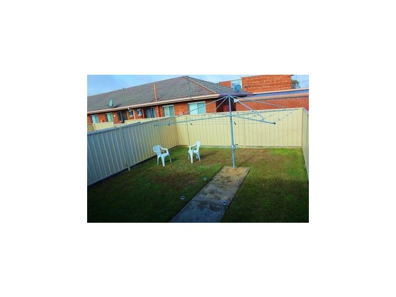 2/622 Prune Street, Lavington NSW 2641