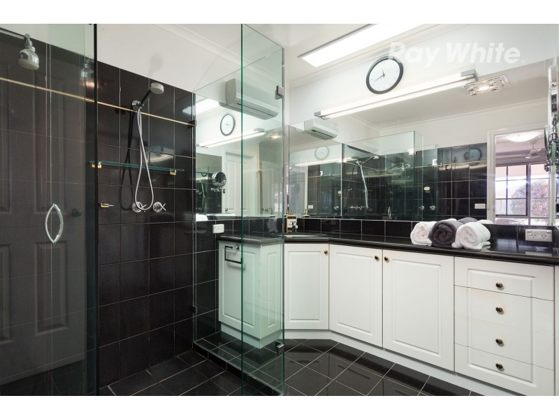 411 Tumgarra Place, Lavington NSW 2641