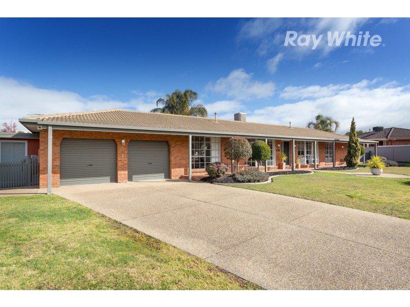 411 Tumgarra Place, Lavington NSW 2641