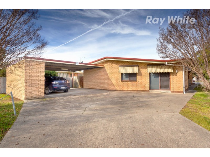 4/401 Griffith Road, Lavington NSW 2641