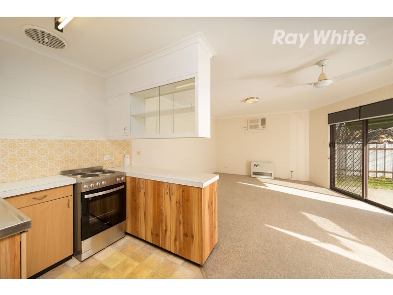 4/401 Griffith Road, Lavington NSW 2641