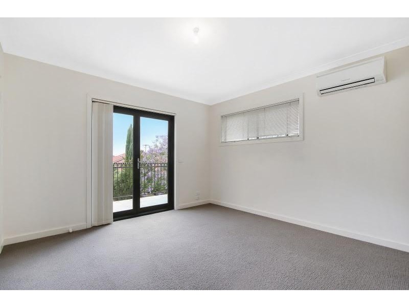 2/379 Urana Road, Lavington NSW 2641