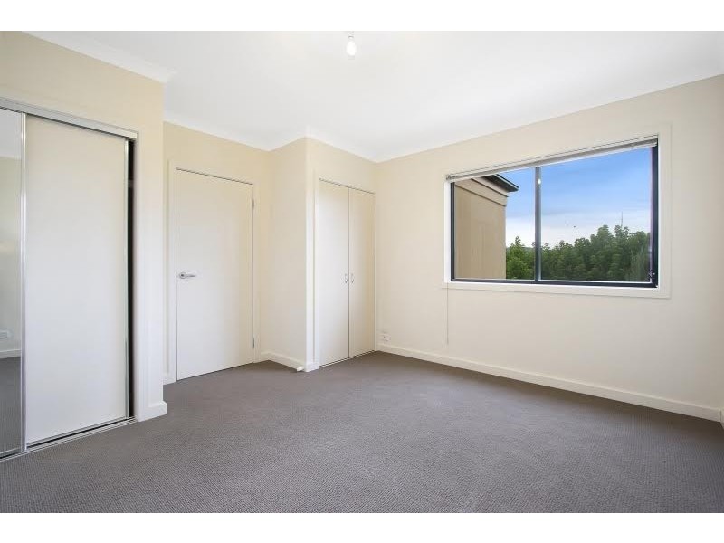 2/379 Urana Road, Lavington NSW 2641