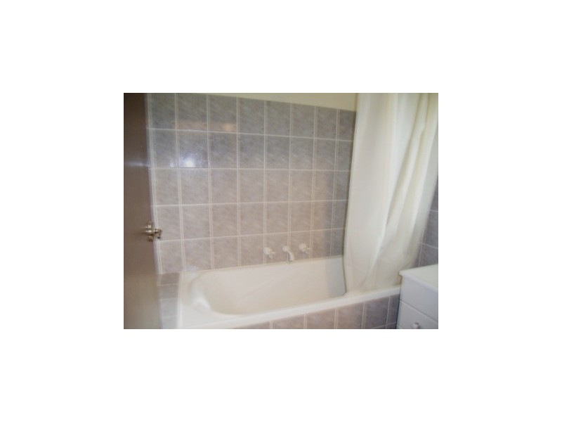 3/1060 Caratel Street, North Albury NSW 2640