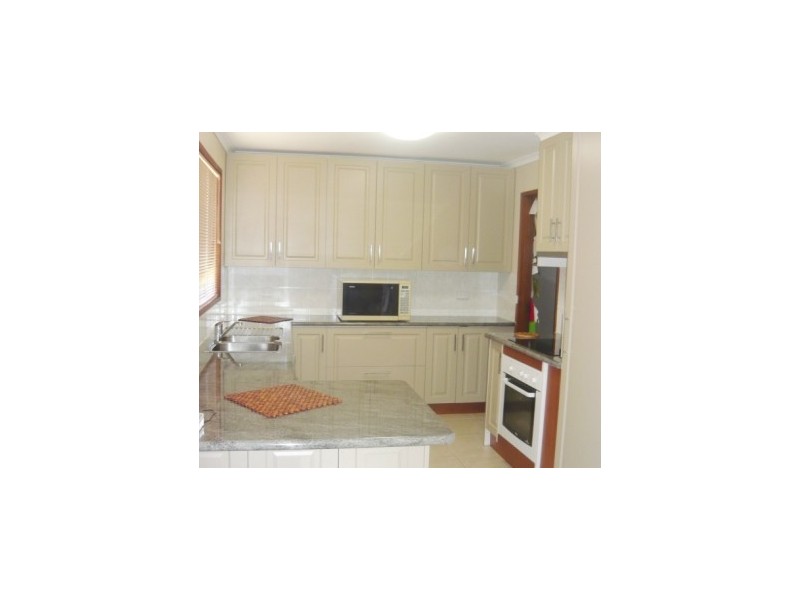 24 Yellow Gum Way, Thurgoona NSW 2640