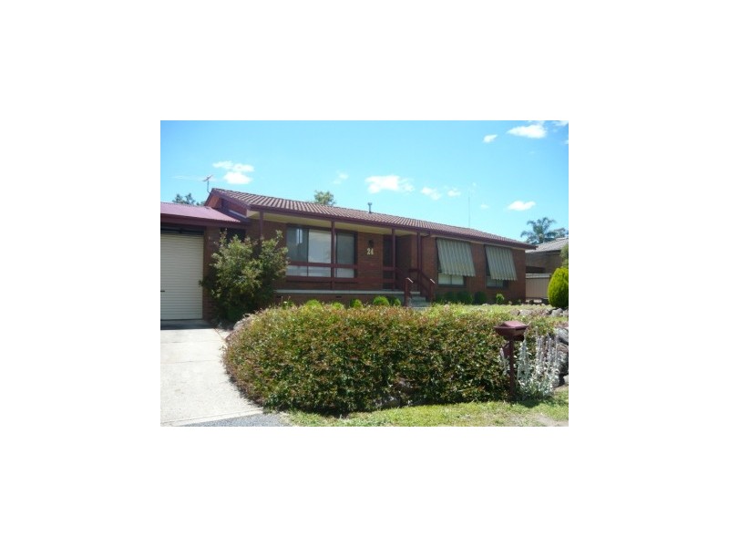 24 Yellow Gum Way, Thurgoona NSW 2640