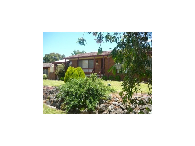24 Yellow Gum Way, Thurgoona NSW 2640