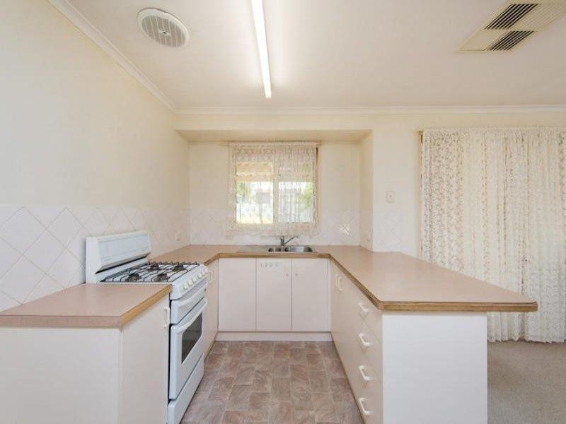 1/19 Saville Avenue, Lavington NSW 2641