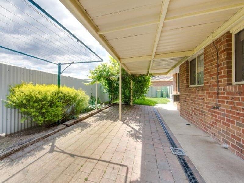 1/19 Saville Avenue, Lavington NSW 2641