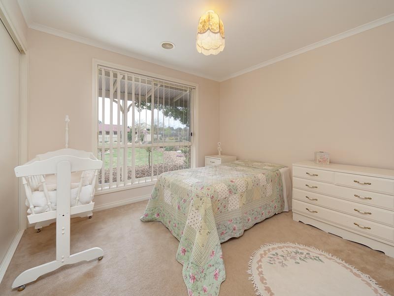 10 Kimball Court, Thurgoona NSW 2640