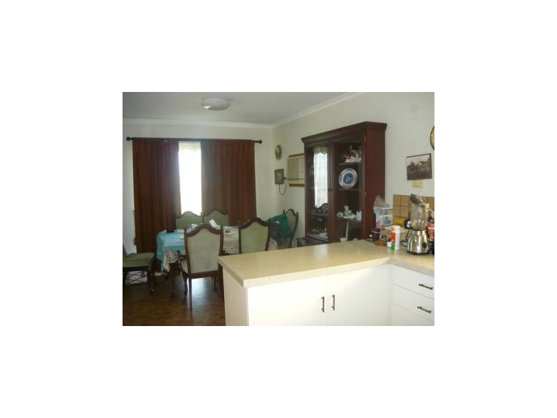 1/275 Vickers Rd, Lavington NSW 2641