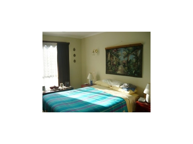 1/275 Vickers Rd, Lavington NSW 2641
