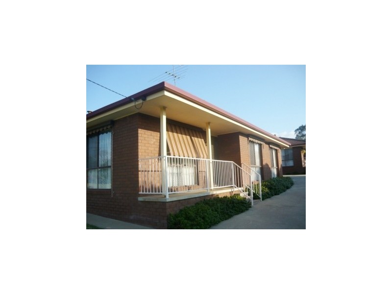 1/275 Vickers Rd, Lavington NSW 2641