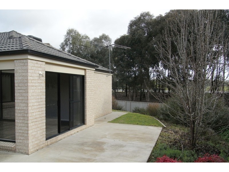 10B Sugar Gum Road, Thurgoona NSW 2640