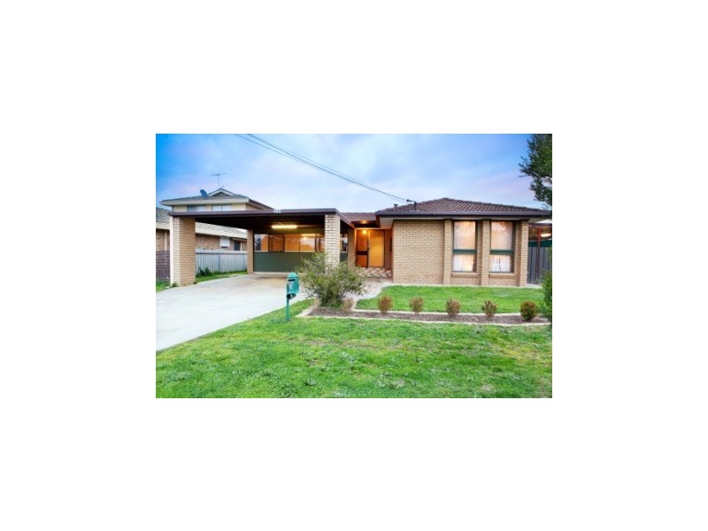 362 Sandrina Drive, Lavington NSW 2641