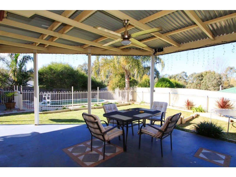 666 Centaur Rd, Lavington NSW 2641