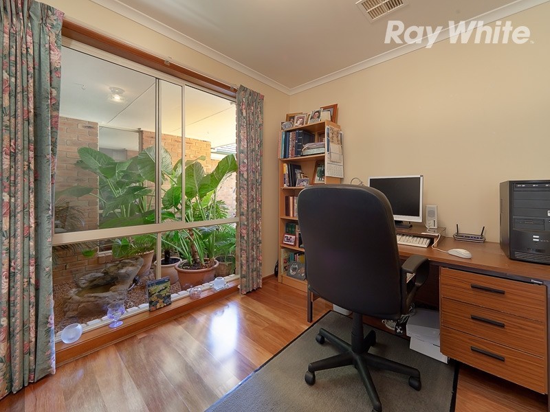 11 Doulton Drive, West Albury NSW 2640