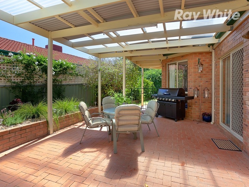 11 Doulton Drive, West Albury NSW 2640