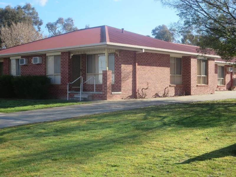 1/3 Amalfi Drive, Lavington NSW 2641