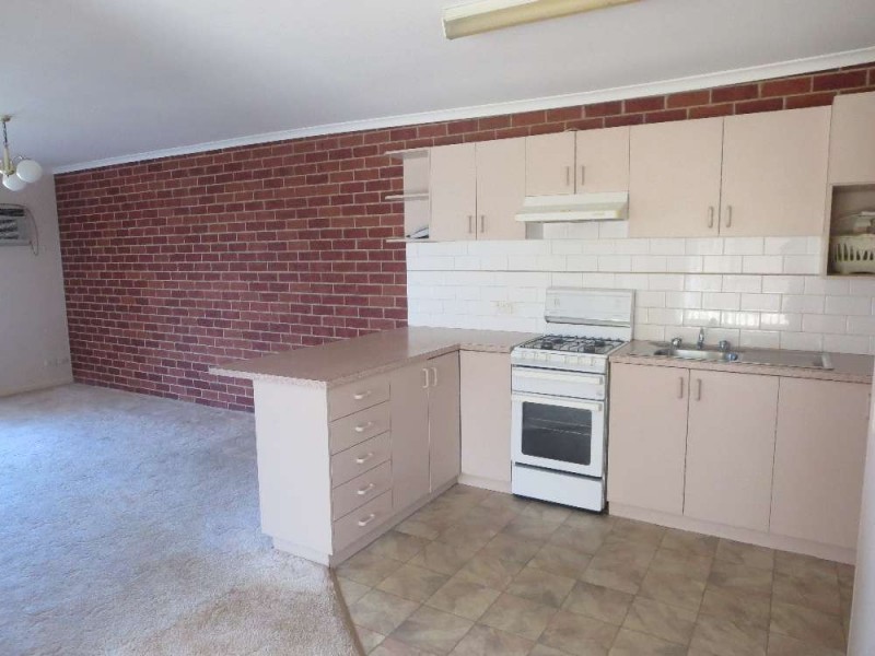 1/3 Amalfi Drive, Lavington NSW 2641