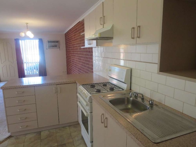 1/3 Amalfi Drive, Lavington NSW 2641