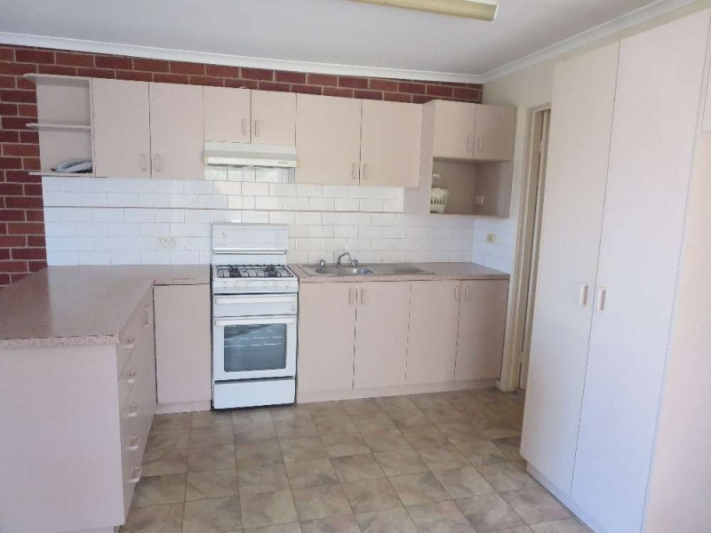 1/3 Amalfi Drive, Lavington NSW 2641