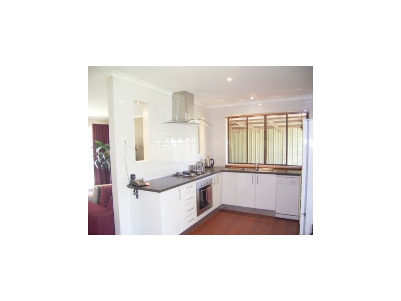 12 Julie Place, Lavington NSW 2641