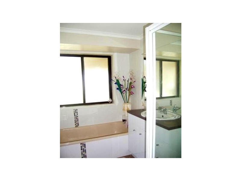 12 Julie Place, Lavington NSW 2641