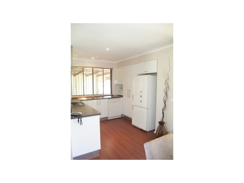 12 Julie Place, Lavington NSW 2641