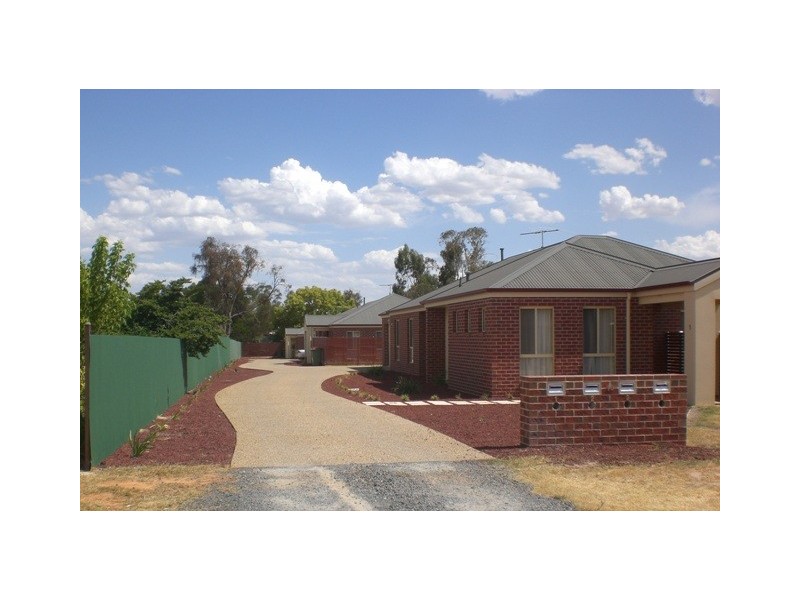 2/16 Kennedy Street, Howlong NSW 2643