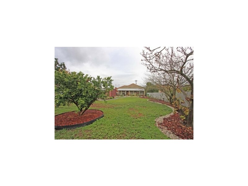 1045 Corella Street, North Albury NSW 2640