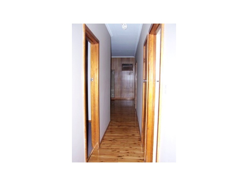 398 Eden Street, Lavington NSW 2641