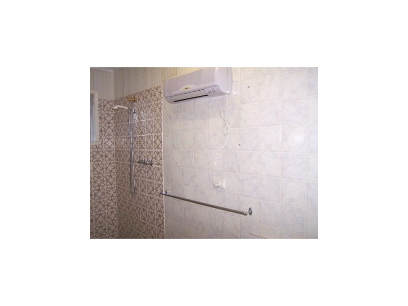 398 Eden Street, Lavington NSW 2641