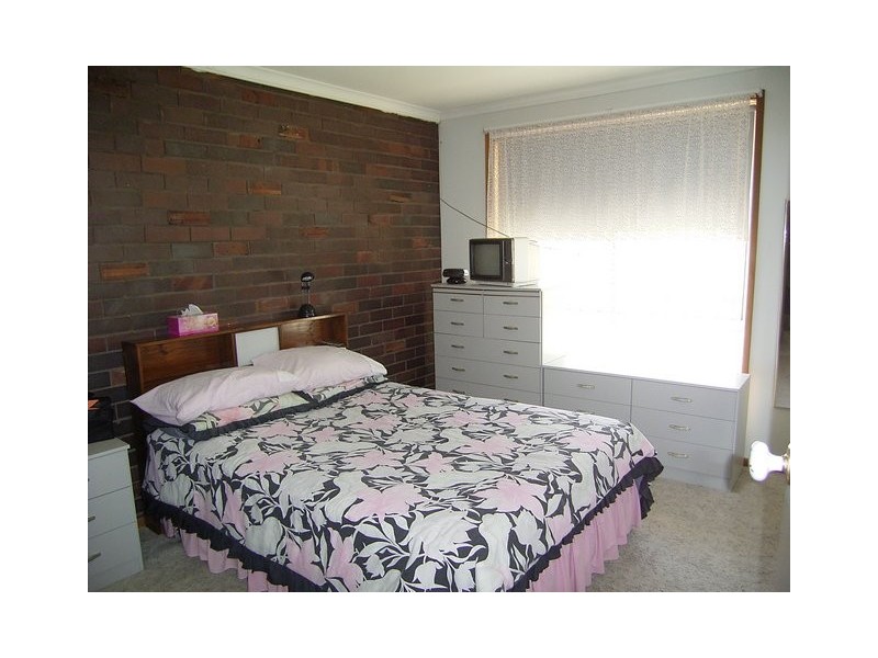 2/615 Prune Street, Lavington NSW 2641