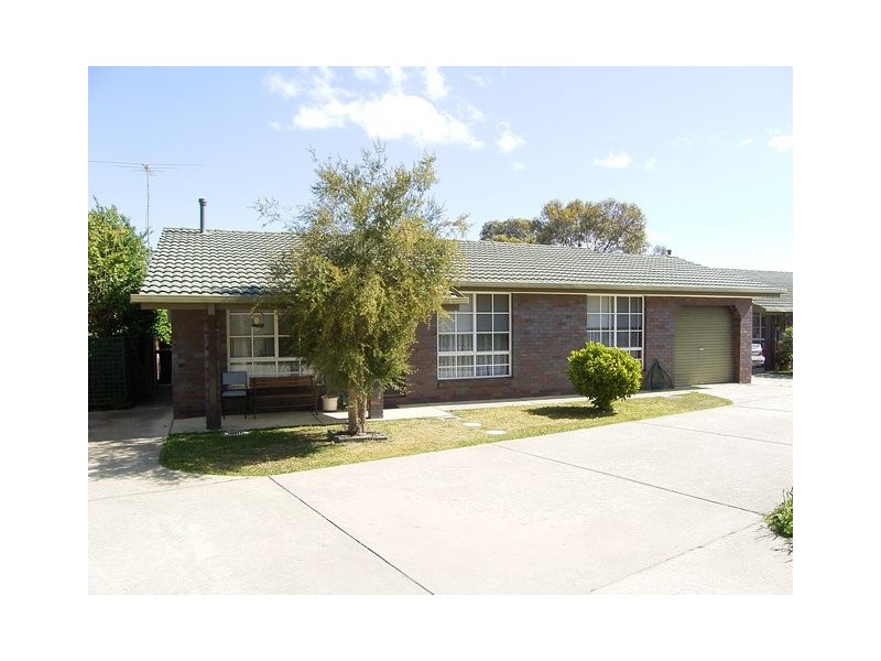 2/615 Prune Street, Lavington NSW 2641