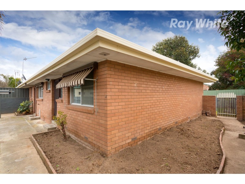 2/562 Woodbury Court, Lavington NSW 2641