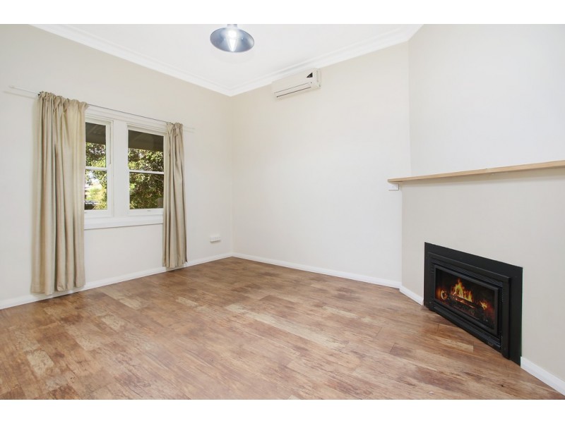 529 Hague Street, Lavington NSW 2641