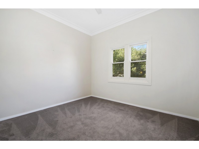 529 Hague Street, Lavington NSW 2641