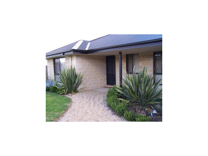 85 Jacaranda Street, West Albury NSW 2640